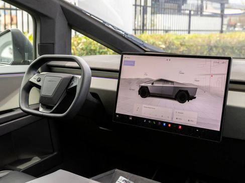 Used 2025 Tesla Cybertruck Cyberbeast image 28