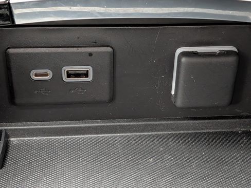 Certified 2023 Buick Envision Essence FWD image 28