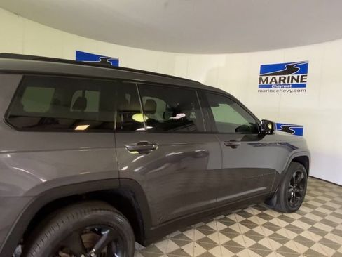 Used 2023 Jeep Grand Cherokee L Limited w/ Luxury Tech Group II AWD/4WD image 2