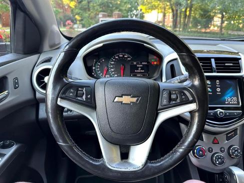 Used 2017 Chevrolet Sonic Premier image 21