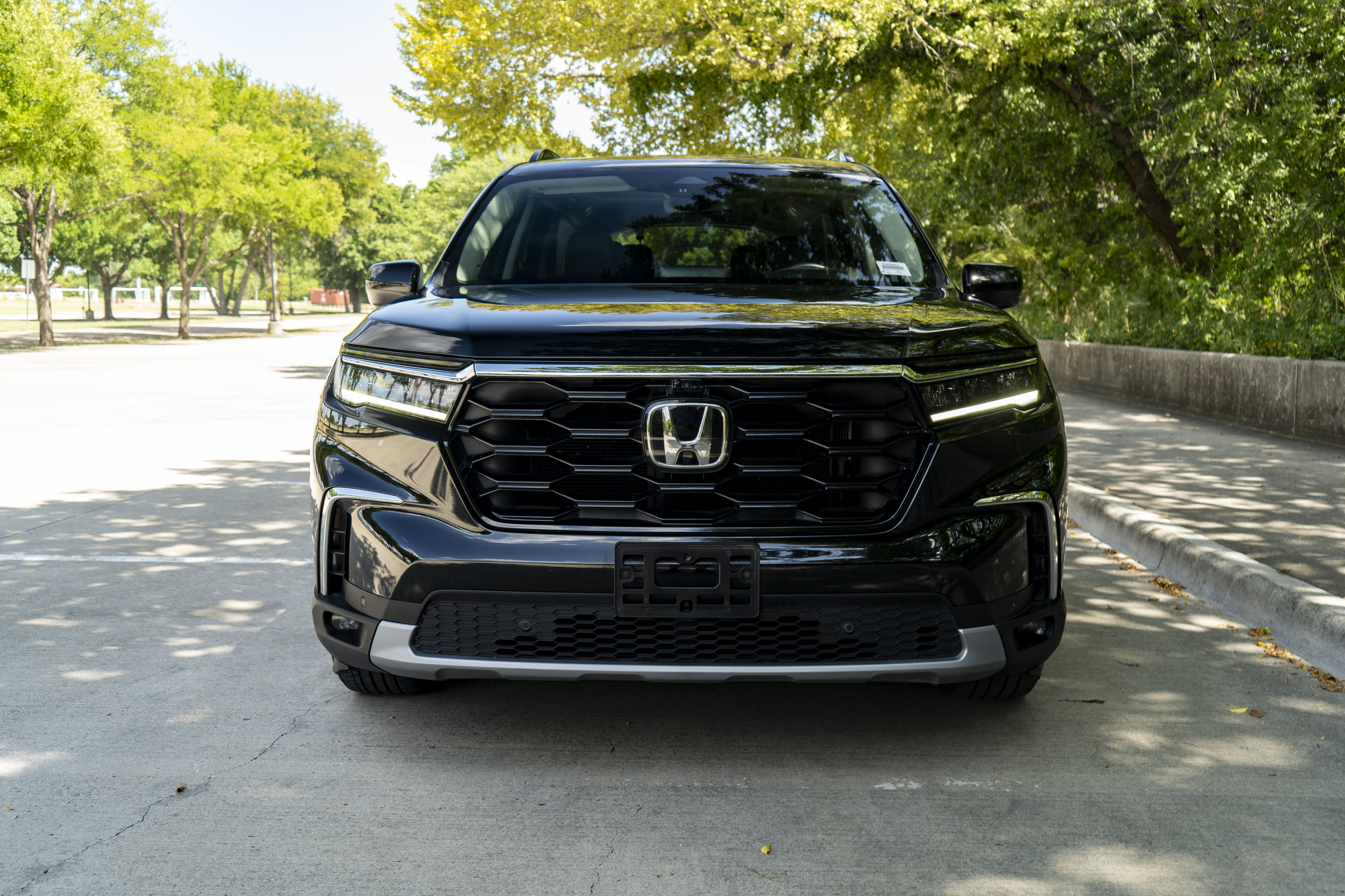 Certified 2025 Honda Pilot Elite image 3