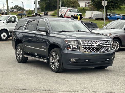Used 2019 Chevrolet Tahoe LT w/ LT Signature Package AWD/4WD image 1