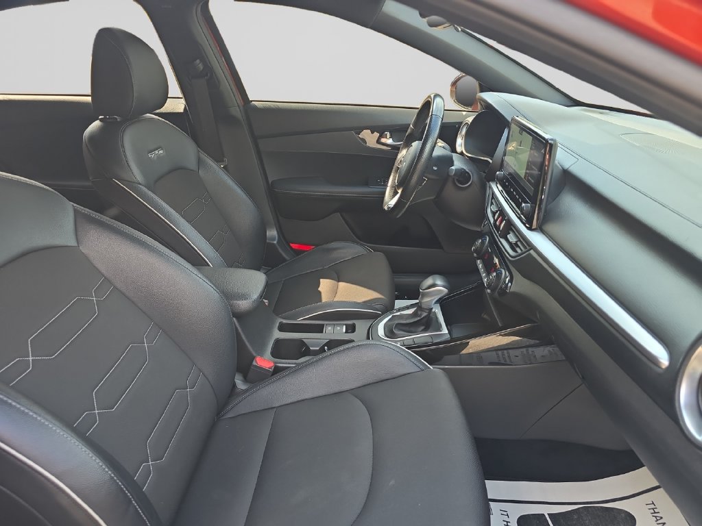 Used 2022 Kia Forte GT-Line w/ GT-Line Technology Package FWD image 11