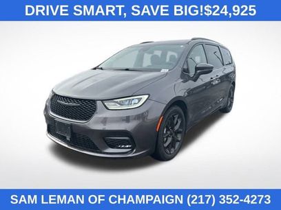 Used 2021 Chrysler Pacifica Touring w/ S Appearance Package