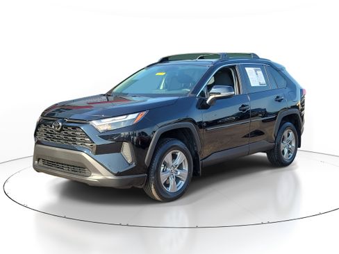 Used 2024 Toyota RAV4 XLE w/ Convenience Package AWD/4WD image 2