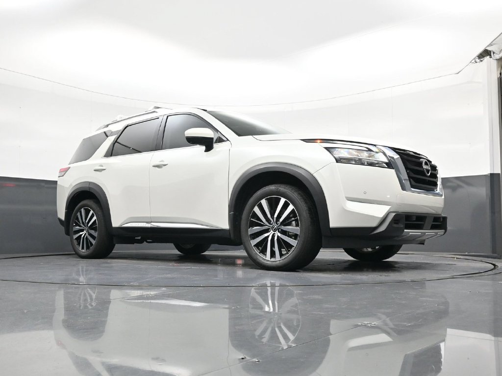 Used 2024 Nissan Pathfinder Platinum FWD image 20