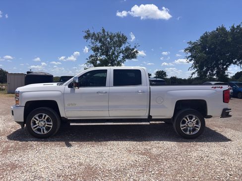 Used 2019 Chevrolet Silverado 2500 High Country w/ Duramax Plus Package AWD/4WD image 2