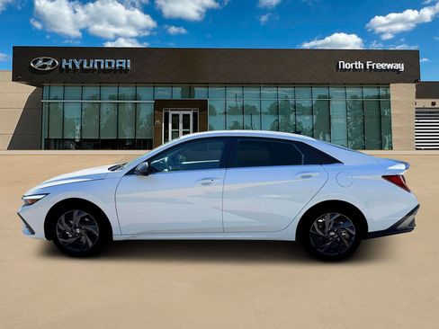 New 2026 Hyundai Elantra SEL Sport Premium w/ Cargo Package FWD image 3