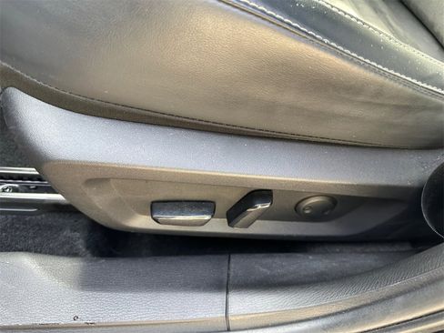 Used 2024 Mitsubishi Outlander SE image 13