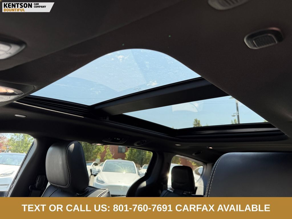 Used 2026 Chrysler Pacifica Limited FWD image 29