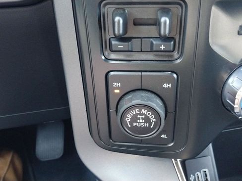 New 2025 Ford F150 XLT w/ Equipment Group 302A MID image 24