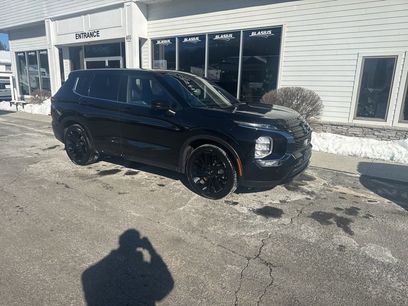 Used 2024 Mitsubishi Outlander SE Black Edition