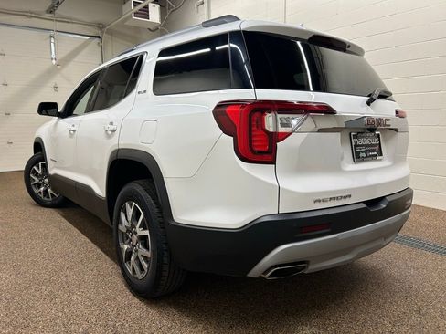 Used 2022 GMC Acadia SLE w/ Driver Convenience Package FWD image 4