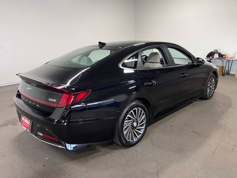 Used 2023 Hyundai Sonata SEL w/ Cargo Package image 3