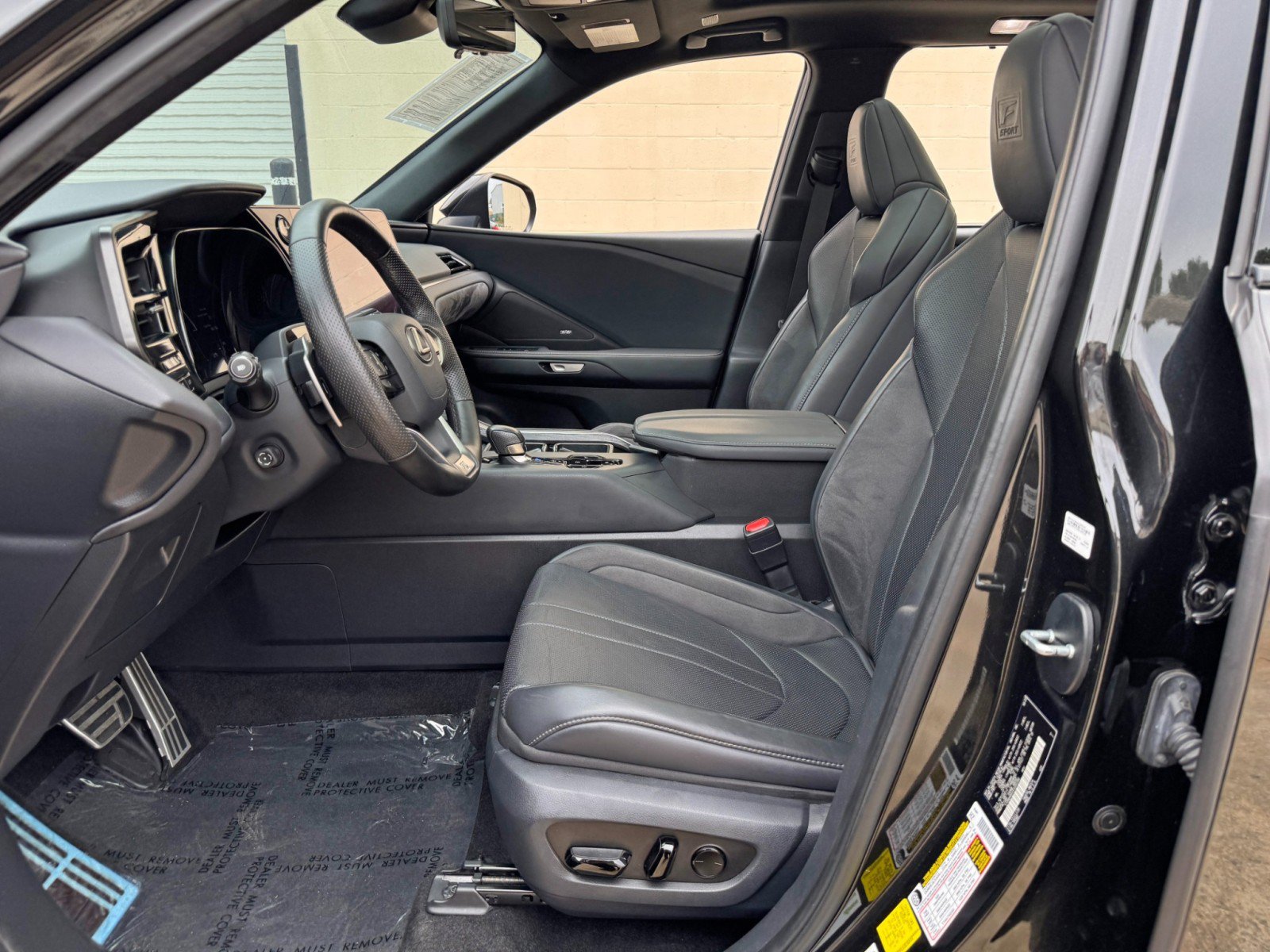 Used 2024 Lexus TX 500h AWD w/ Technology Package image 17