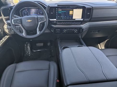 Used 2024 Chevrolet Silverado 2500 LT AWD/4WD image 19