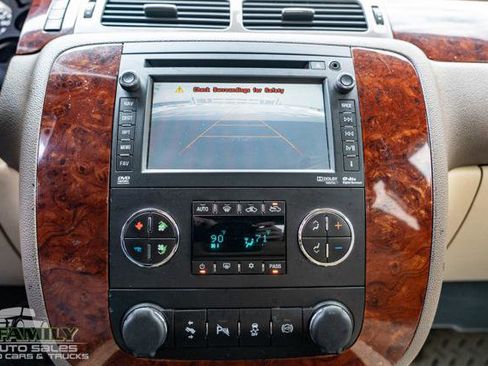 Used 2014 Chevrolet Silverado 2500 LTZ w/ LTZ Plus Package image 20