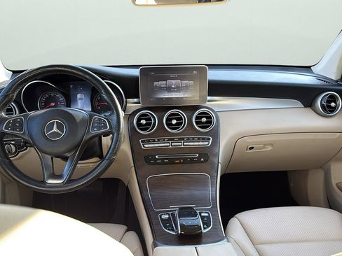 Used 2018 Mercedes-Benz GLC 300 4MATIC image 22