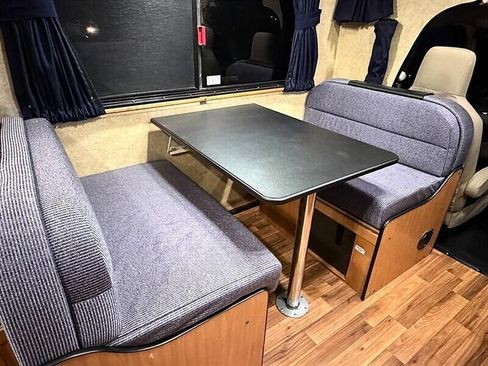 Used 2014 Ford E-450 and Econoline 450 Super Duty w/ Motorhome Prep Package RWD image 22