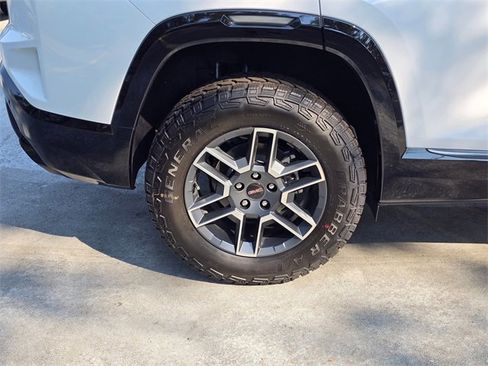 New 2026 GMC Terrain AT4 w/ Convenience Package III image 9