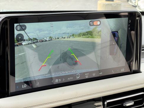 New 2026 Lincoln Aviator AWD image 21