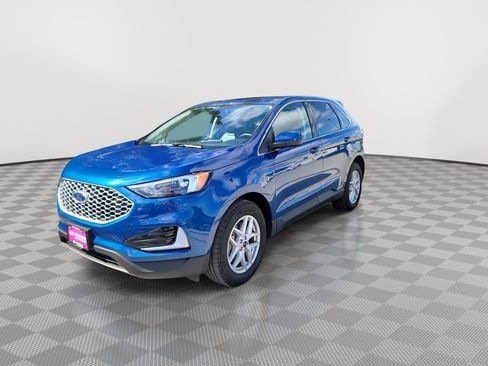 Used 2023 Ford Edge SEL image 4