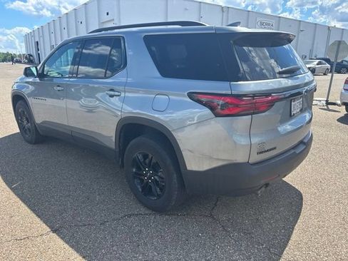Used 2023 Chevrolet Traverse LS w/ Midnight/Sport Edition FWD image 4