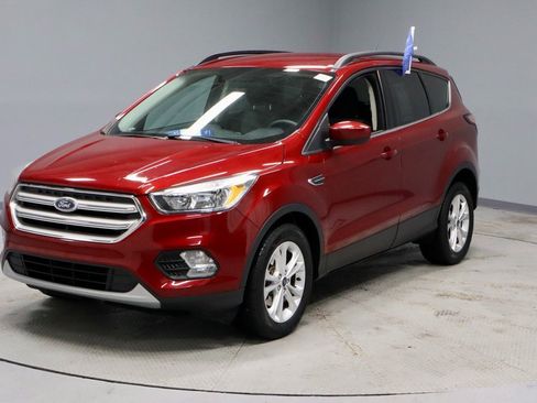 Certified 2018 Ford Escape SE image 6