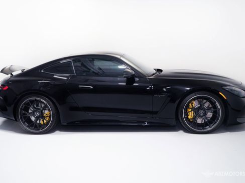 Used 2025 Mercedes-Benz AMG GT 63 image 4
