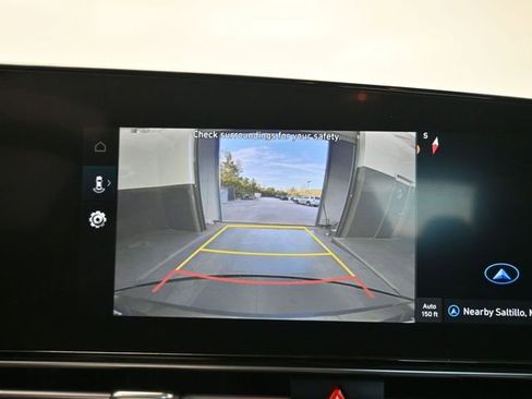 Used 2024 Hyundai Elantra SEL image 12