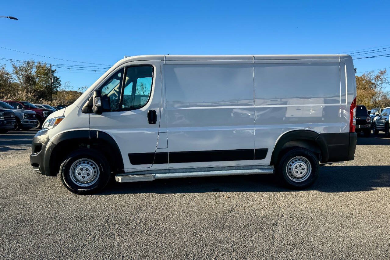 Used 2025 RAM ProMaster 2500 w/ U-Haul Equipment Group FWD image 5