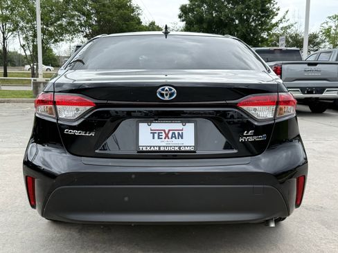 Used 2024 Toyota Corolla LE image 6