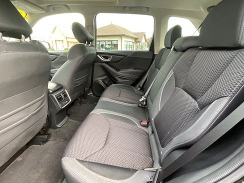 Used 2022 Subaru Forester Premium AWD/4WD image 32