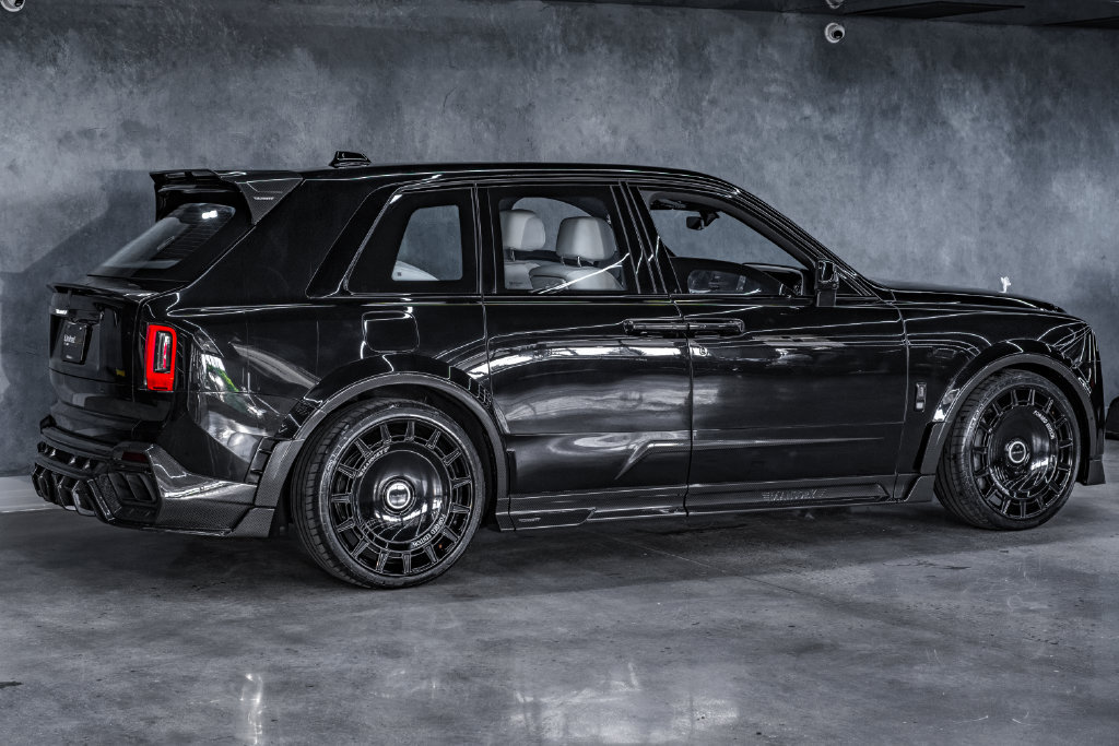 Used 2025 Rolls-Royce Cullinan AWD/4WD image 26