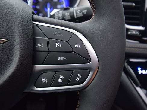 New 2026 Chrysler Pacifica Pinnacle image 27