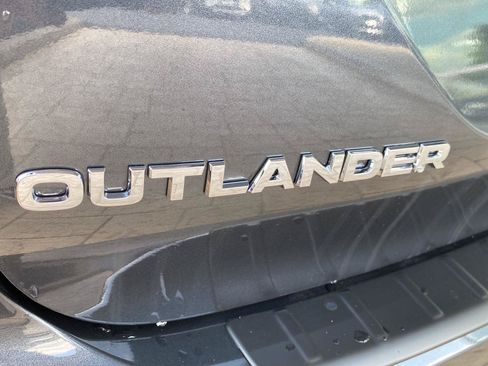 New 2026 Mitsubishi Outlander SE AWD/4WD image 8