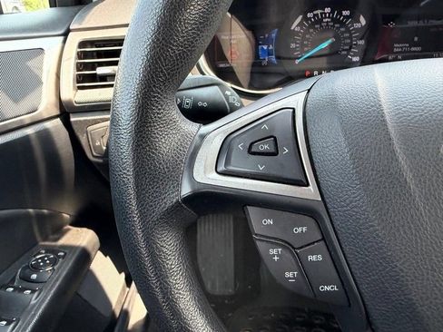 Used 2020 Ford Fusion SE FWD image 10