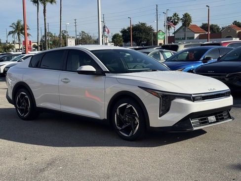 Certified 2025 Kia K4 EX image 7