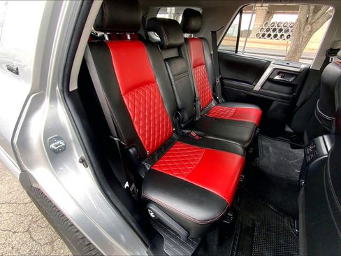 Used 2022 Toyota 4Runner SR5 image 18