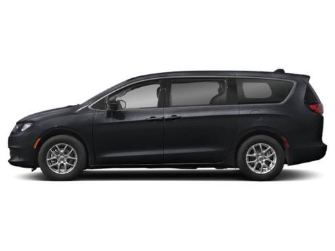 Used 2024 Chrysler Voyager LX FWD image 3