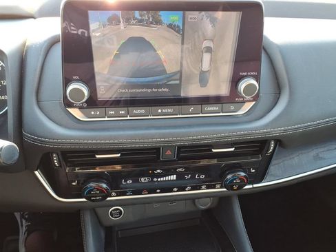 Used 2021 Nissan Rogue SL FWD image 16