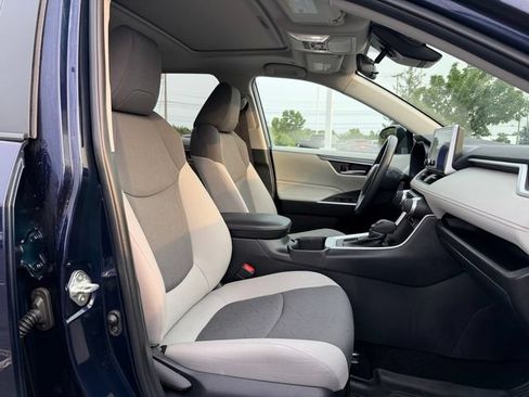 Certified 2025 Toyota RAV4 XLE w/ Convenience Package AWD/4WD image 18