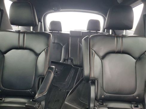 Used 2023 Honda Pilot TrailSport image 21