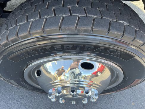 Used 2019 RAM 5500 Tradesman w/ Chrome Appearance Group image 14