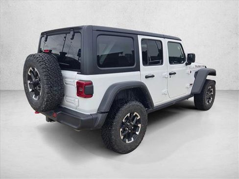 Used 2025 Jeep Wrangler Unlimited Rubicon AWD/4WD image 5