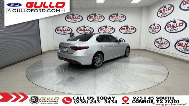 Used 2019 Alfa Romeo Giulia Ti w/ Quick Order Package 22X Lusso AWD/4WD image 2