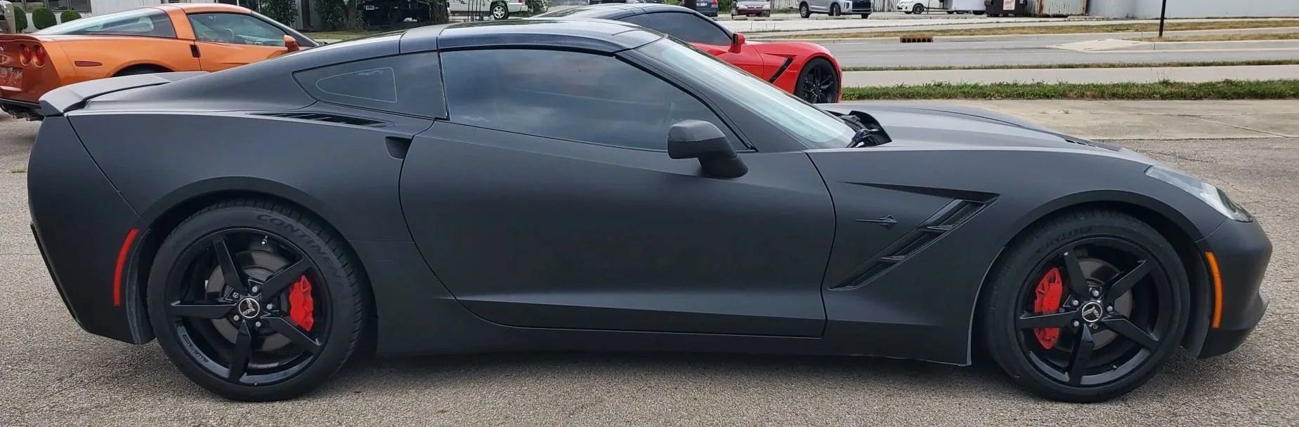 Used 2014 Chevrolet Corvette Stingray Coupe w/ 2LT Preferred Equipment Group RWD image 4
