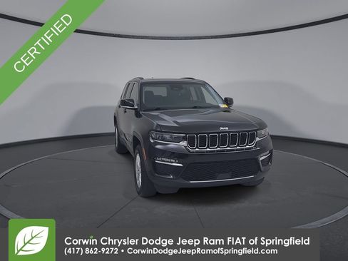 Used 2023 Jeep Grand Cherokee Limited AWD/4WD image 4