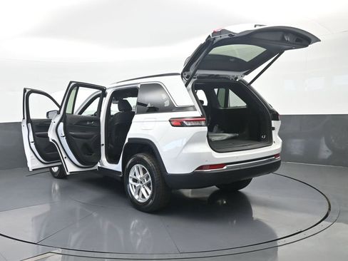 New 2026 Jeep Grand Cherokee Laredo X RWD image 75