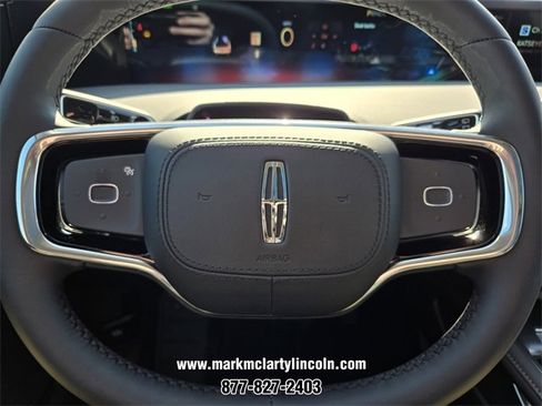 New 2026 Lincoln Nautilus Reserve image 19